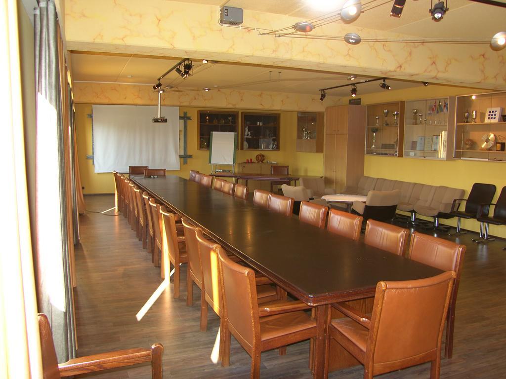 Sport Hotel Kantri Kankaanpää Exteriör bild